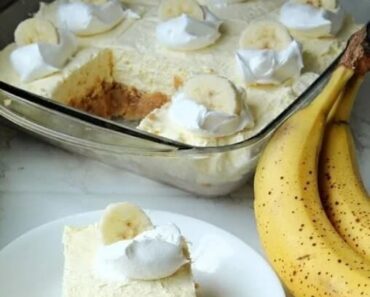 Banana Cream Cheesecake cake