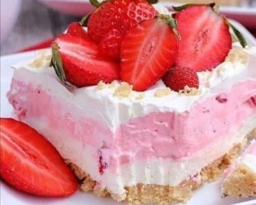 Cheesecake Strawberry Lush