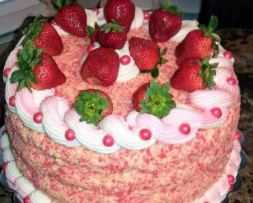 Strawberry Mousse Cake