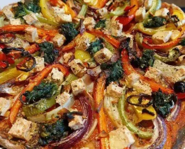 The BEST Homemade Veggie Pizza Recipe