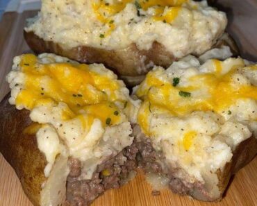 Broccoli and Cheddar Cheese Baked Potato Twice!!!