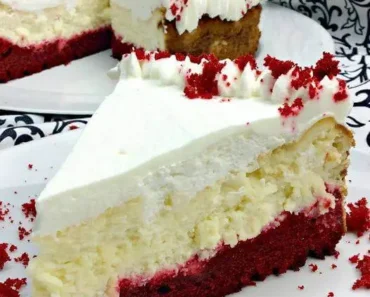 Red Velvet Cheesecake