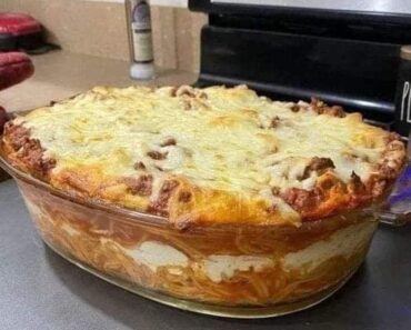 MILLION DOLLAR SPAGHETTI Casserole