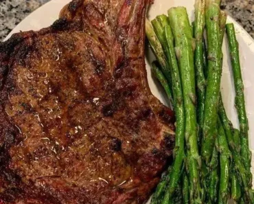 Ribeye Steak with Asparagus